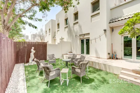 Al Furjan, Dubai, BAE’de villa 3 yatak odası, 283 m&sup2; No 738134
