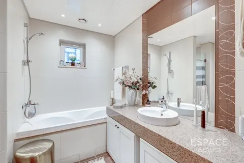 Vila v Al Furjan, Dubai, SAE 3 ložnice, 283 m² Č.: 738134 - fotografie 15