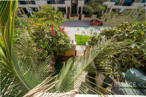Villa en alquiler en Jumeirah Village Circle, Dubai, EAU 3 dormitorios, 307 m2 № 738132 - foto 16