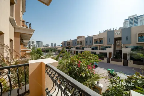 Villa en alquiler en Jumeirah Village Circle, Dubai, EAU 3 dormitorios, 307 m2 № 738132 - foto 15