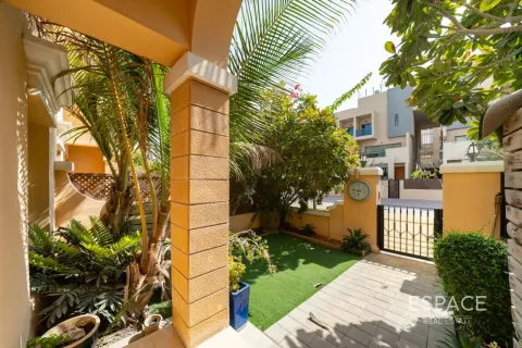 Villa en alquiler en Jumeirah Village Circle, Dubai, EAU 3 dormitorios, 307 m2 № 738132 - foto 12
