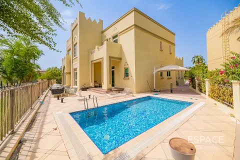 Villa i Jumeirah Islands, Dubai, Emiratene 4 soverom, 509 kvm nr. 738133