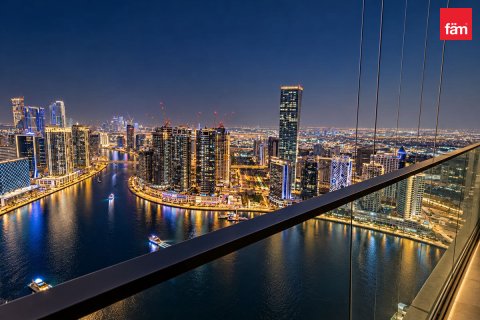 Apartmen di Business Bay, Dubai, UAE 2 bilik tidur, 135 meter persegi № 766561 - foto 22
