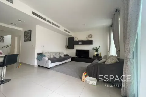 Villa à louer à Dubai Hills Estate, Dubai, EAU 4 chambres, 230 m2 № 738424 - photo 4
