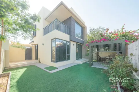 Villa in Dubai Hills Estate, UAE 4 bedrooms, 230 sq.m. № 738422