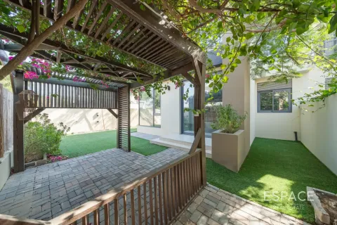 Huvila Dubai Hills Estate, Arabiemiraatit 4 makuuhuonetta, 230 m2 № 738422 - kuva 15