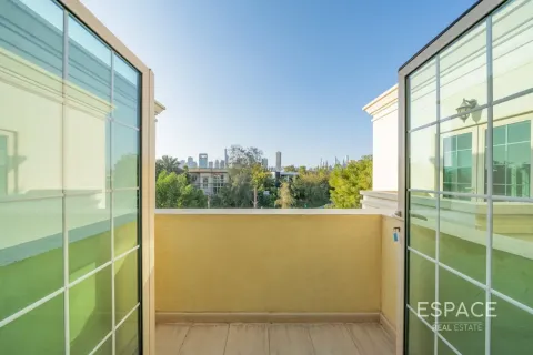 Vila u gradu Jumeirah Islands, Dubai, UAE 5 spavaće sobe, 604 m2 Br. 738423 - Slika 16
