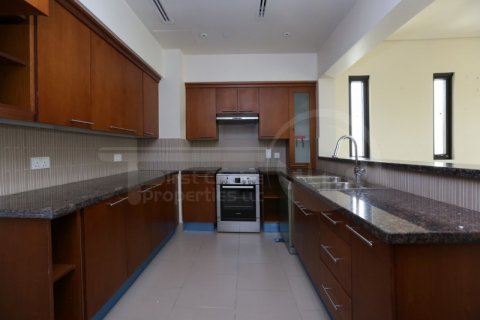 Apartment til leje i Saadiyat Island, Abu Dhabi, UAE 2 soveværelser, 131.5 kvm № 410511 - foto 3