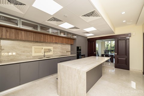 Vilă de închiriat în Meadows, Dubai, EAU 5 dormitoare, 576 mp.  №418924 - poză 4