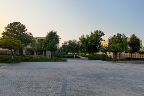 Таунхаус Рас-эль-Хайма, БАӘ-да 3 жатын бөлмелер, 316 м² № 735143 - фото 6