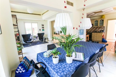 Vila u gradu Dubai Sports City, UAE 4 spavaće sobe, 350 m2 Br. 626469 - Slika 4