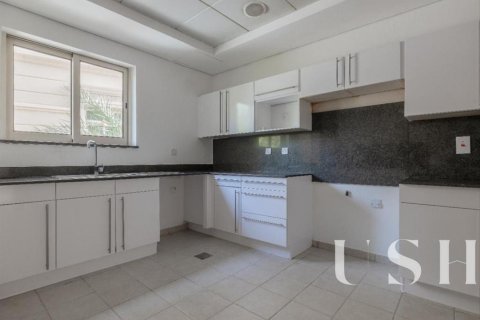 Вилла Jumeirah Islands, Дубай, БАӘ-да 4 жатын бөлмелер, 1004 м² № 620595 - фото 9