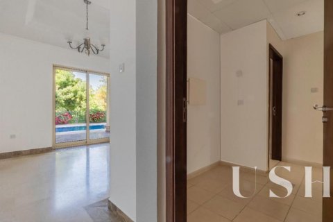 Вилла Jumeirah Islands, Дубай, БАӘ-да 4 жатын бөлмелер, 1004 м² № 620595 - фото 3