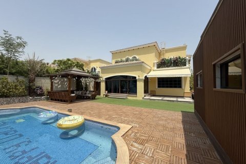 Villa en alquiler en Jumeirah Park, Dubai, EAU 4 dormitorios, 743 m2 № 696654 - foto 7