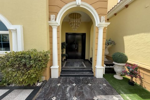 Villa en alquiler en Jumeirah Park, Dubai, EAU 4 dormitorios, 743 m2 № 696654 - foto 13