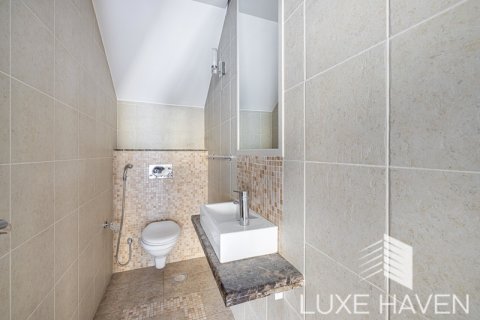 Villa in Jumeirah Park, Dubai, UAE 3 bedrooms, 284.75 sq.m. № 380162 - photo 7