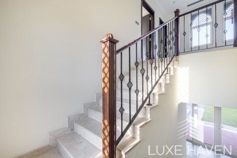 Villa in Jumeirah Park, Dubai, UAE 3 bedrooms, 284.75 sq.m. № 380162 - photo 8