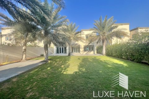 Villa en Jumeirah Park, Dubai, EAU 3 dormitorios, 284.75 m² № 380162
