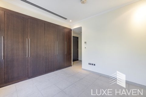 Villa in Jumeirah Park, Dubai, UAE 3 bedrooms, 284.75 sq.m. № 380162 - photo 15