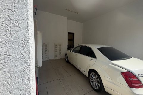 Villetta a schiera a Mudon, Dubai, EAU 4 camere da letto, 366 mq. № 718599