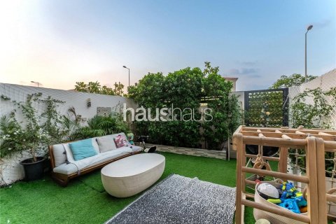Rumah bandar di Jumeirah Village Triangle, Dubai, UAE 4 bilik tidur, 394 meter persegi № 625434 - foto 4