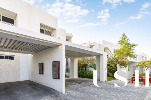 Townhouse sa Mudon, Dubai, UAE 3 silid-tulugan, 268 sq.m. № 621028 - larawan 12