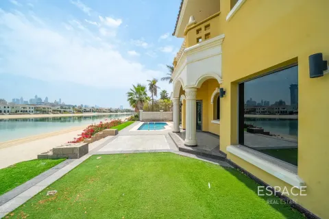 Vila v Palm Jumeirah, Dubai, SAE 4 spálne, 465 m2 č. 738058 - Fotografia 18