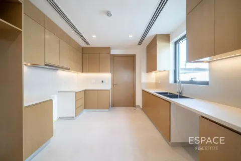 Radový dom v Al Furjan, Dubai, SAE 5 spální, 442 m2 č. 738057 - Fotografia 6