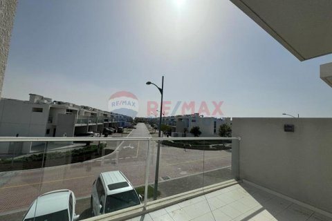 Vila di Dubai, UEA 3 kamar tidur, 115.9 m2 nomor 568875 - foto 2