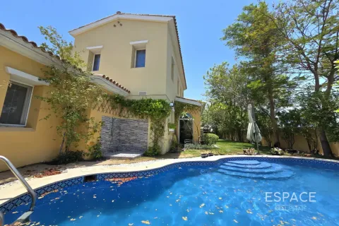 Casa urbana em Arabian Ranches, Dubai, EAU 4 quartos, 297 m2 № 650286