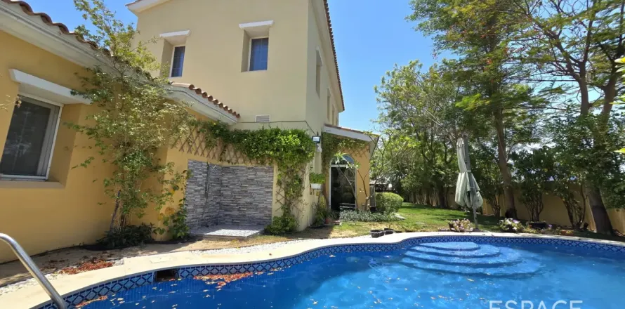 Shtëpi në qytet në Arabian Ranches, Dubai, Emiratet e Bashkuara Arabe 4 dhoma gjumi, 297 m2. № 650286