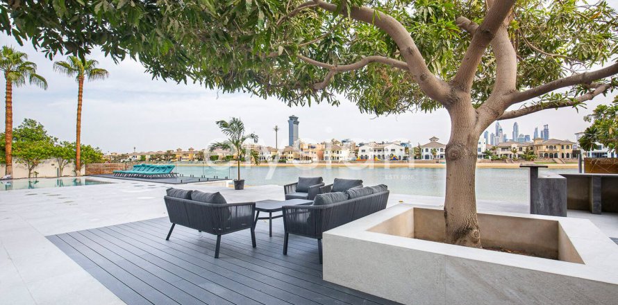 Villa en Palm Jumeirah, Dubai, EAU 7 dormitorios, 1245 m² № 586217