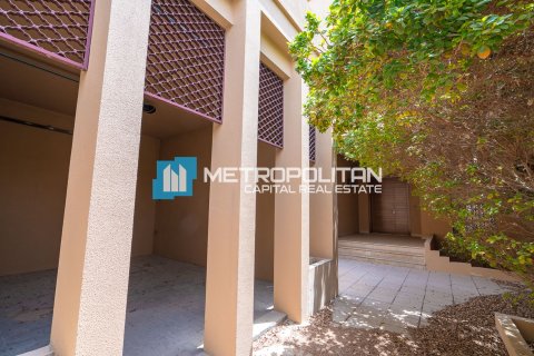 Városi lakóépület itt: Khalifa City, Abu Dhabi, EAE, 4 hálószoba, 382.1 m², azonosító: 694641 - fénykép 14