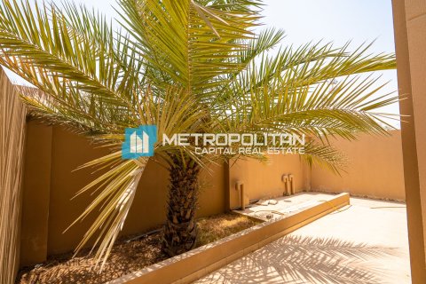 Városi lakóépület itt: Khalifa City, Abu Dhabi, EAE, 4 hálószoba, 382.1 m², azonosító: 694641 - fénykép 17