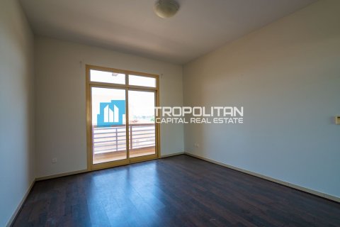Városi lakóépület itt: Khalifa City, Abu Dhabi, EAE, 4 hálószoba, 382.1 m², azonosító: 694641 - fénykép 8