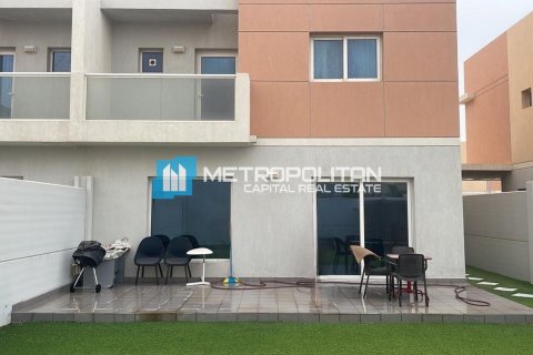 Ridamaja asukohaga Al Samha, Abu Dhabi, AÜE: 3 magamistoaga, 155 m² Nr 694642