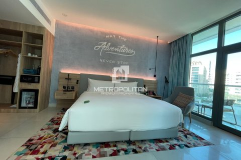 Appartement te koop in Palm Jumeirah, Dubai, VAE 48 vr.m., nr 591957 - foto 2