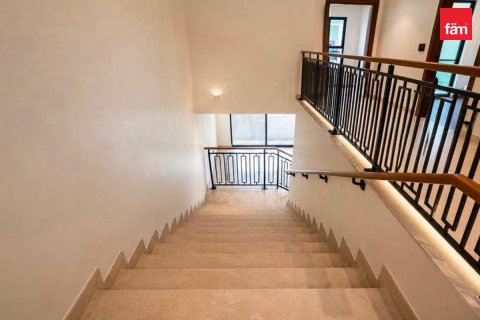 Müüa ridamaja asukohaga Dubai, AÜE: 4 magamistoaga, 144 m² Nr 751861 - pilt 5