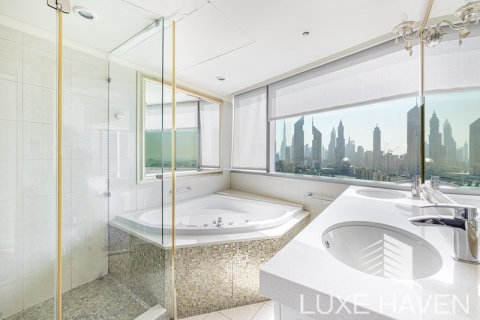 Dupleks në World Trade Center, Dubai, Emiratet e Bashkuara Arabe 3 dhoma gjumi, 228.91 m2. № 571382 - Foto 16
