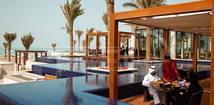 آپارتمان در Saadiyat Island، Abu Dhabi ، امارات متحده عربی 4 خوابه ، 487 متر مربع.  شماره 407112