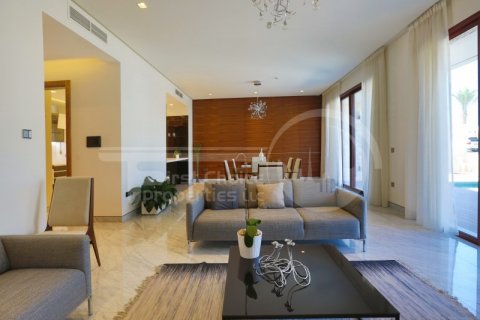 Villa para venda em Saadiyat Island, Abu Dhabi, EAU 5 quartos, 580.9 m2 № 406863 - foto 3