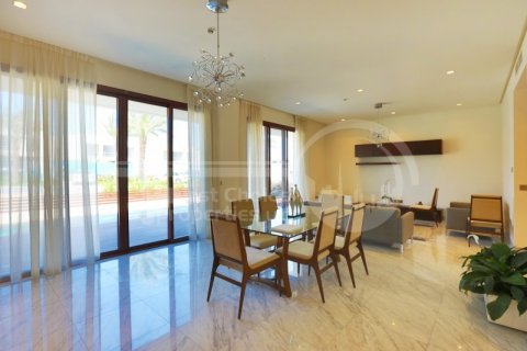 Villa para venda em Saadiyat Island, Abu Dhabi, EAU 5 quartos, 580.9 m2 № 406863 - foto 5