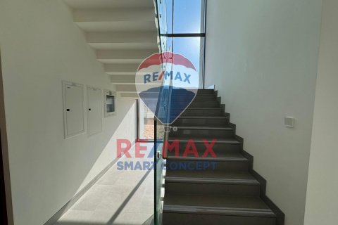 Villa te koop in Abu Dhabi, VAE 4 slaapkamers, 994.3 vr.m., nr 595695 - foto 9