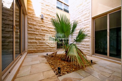 וילה למכירה ב Al Raha Gardens, Abu Dhabi, איחוד האמירויות  5 חדרי שינה, 389 מ"ר, מספר 716332 - תמונה 16