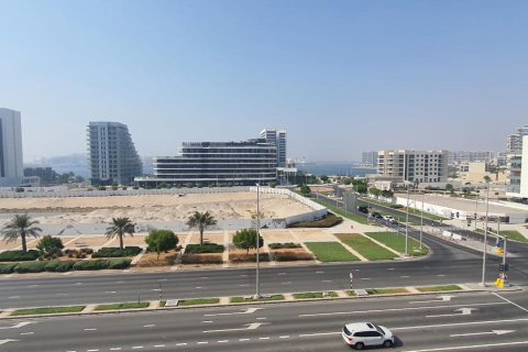 Dupleks di Al Raha Beach, Abu Dhabi, UAE 2 bilik tidur, 94 meter persegi № 716329 - foto 12