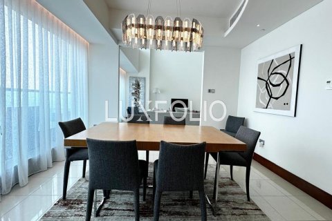 Appartamento in affitto a International City, Dubai, EAU 3 camere da letto, 246 mq. № 627264 - foto 4