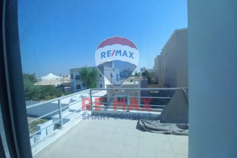 וילה להשכרה ב Khalifa City, Abu Dhabi, איחוד האמירויות  420 מ"ר, מספר 570242 - תמונה 9