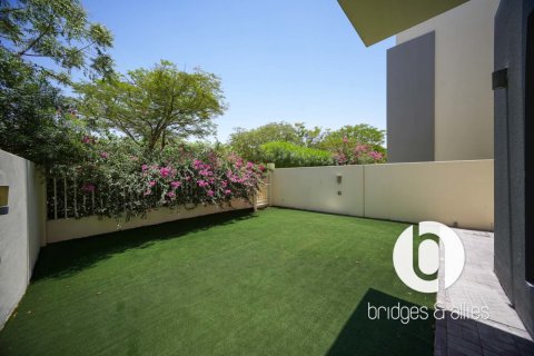 Villa in Dubai Hills Estate, UAE 3 bedrooms, 209 sq.m. № 757921
