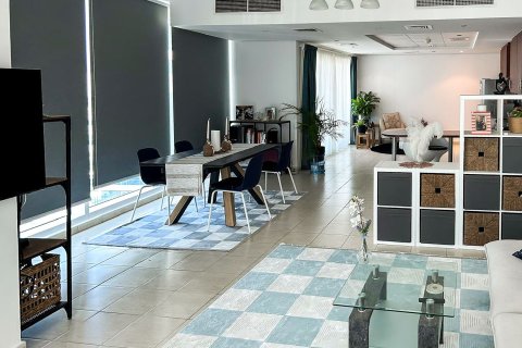 Apartamento para arrendamento em Jumeirah Lake Towers, Dubai, EAU 1 quarto, 131.74 m2 № 759878 - foto 3