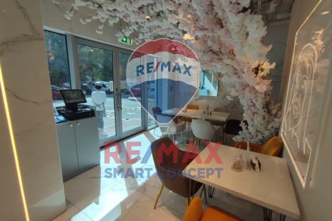 Winkel te huur in Electra Street, Abu Dhabi, VAE 53 vr.m., nr 449792 - foto 3